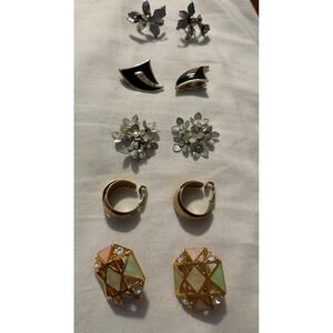 Lot of 7 Pairs Clip On Earrings Vintage‎ Floral Abstract Gold Silver Tone